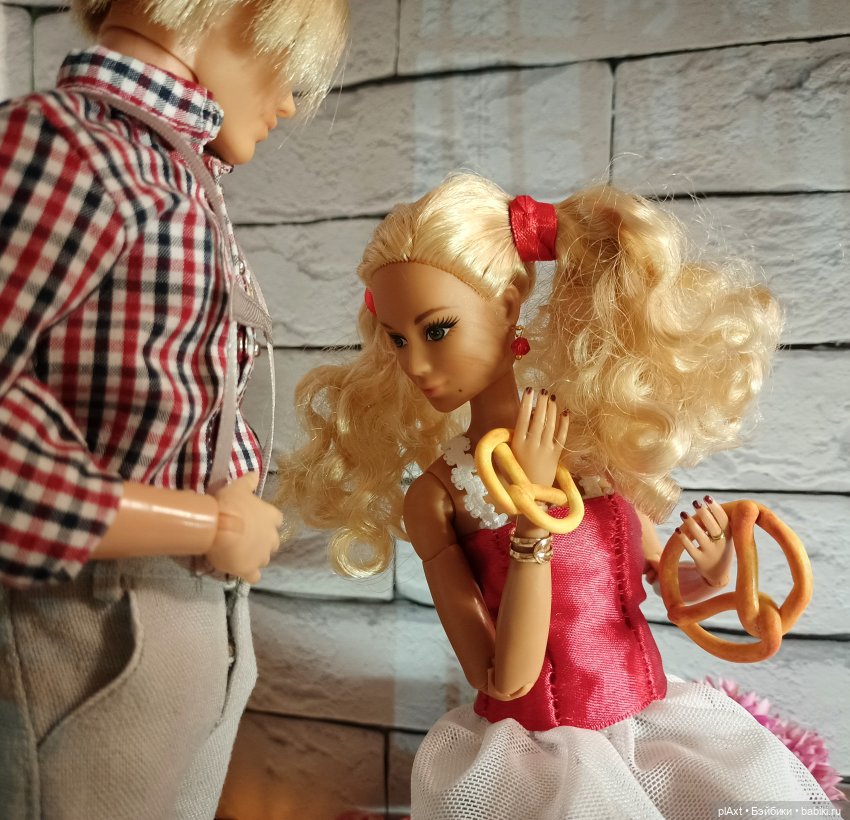 67. Октоберфест "ВВ" — Кукольный Октоберфест: осенний фестиваль и народные гуляния