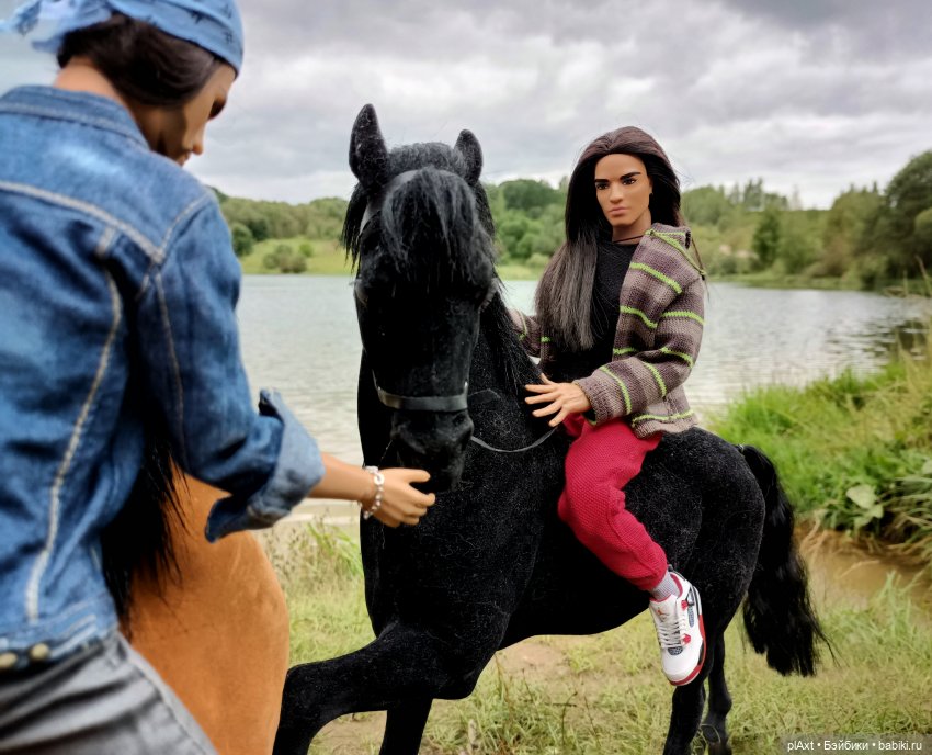 Фил и Ромка. Конная прогулка