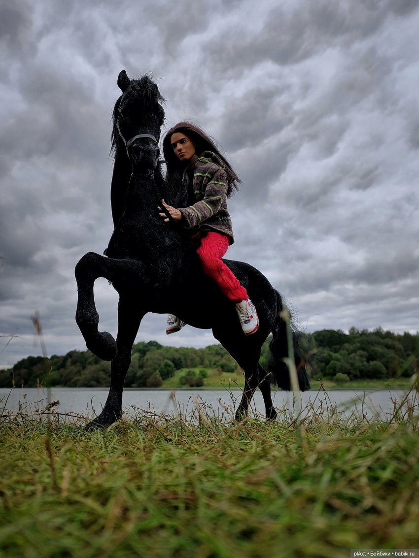 Фил и Ромка. Конная прогулка