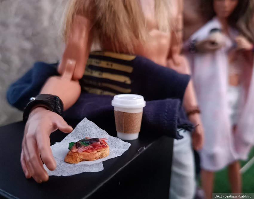 MadFox. 09/09. АУКЦИОН — Кукольные флешмобы: Эстафеты