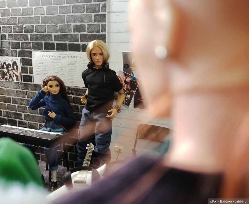 83. "Почему...?" — Кукольные фотоистории и сериалы: комиксы