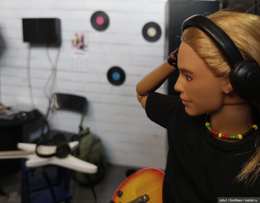 83. "Почему...?" — Кукольные фотоистории и сериалы: комиксы