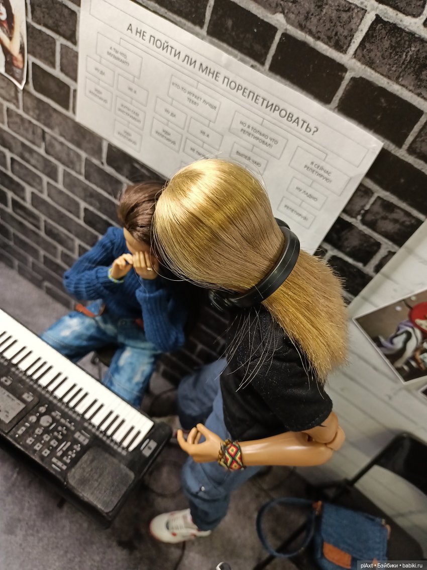 83. "Почему...?" — Кукольные фотоистории и сериалы: комиксы