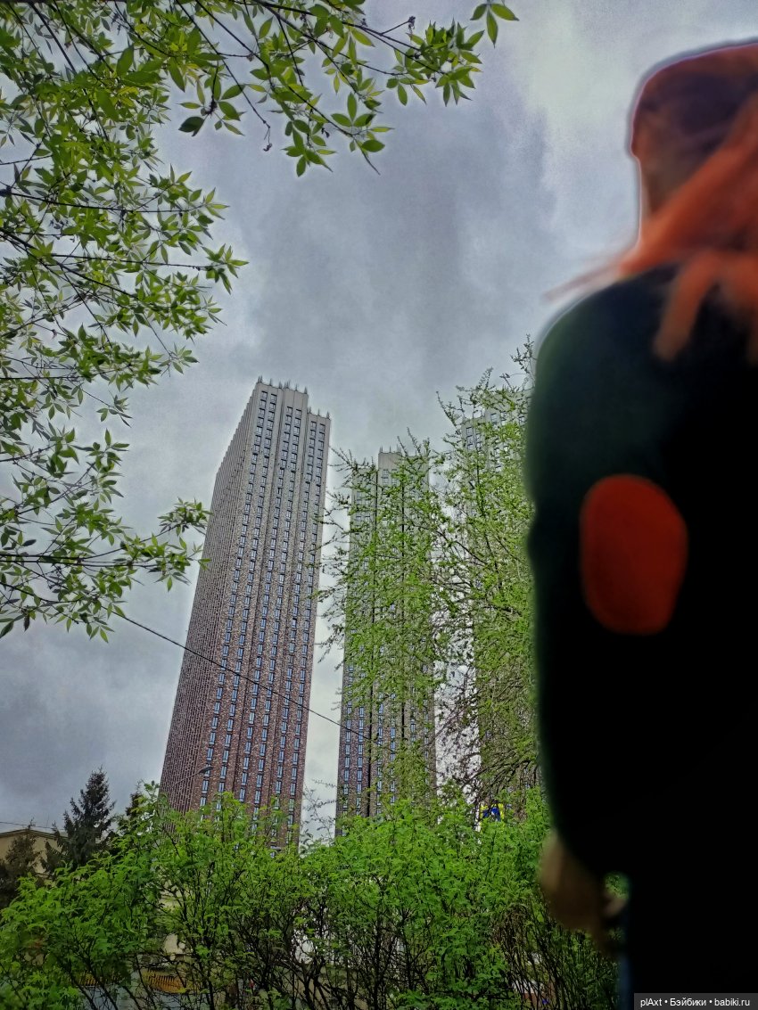 ЛиС. "Мы к вам заехали..."