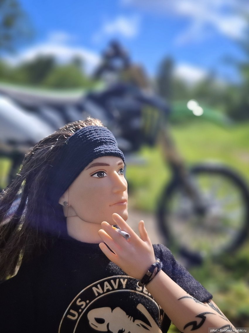 По пути — Куклы Barbie (Барби): Looks