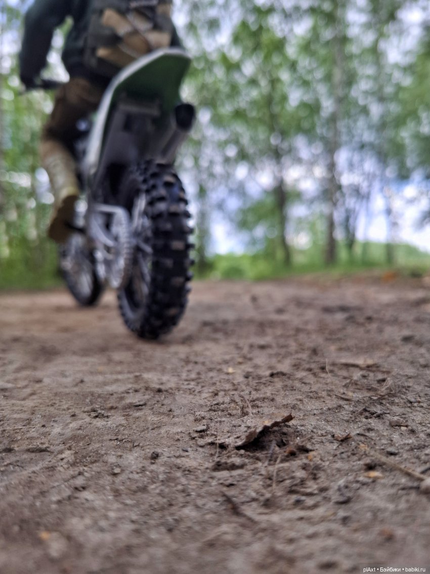 По пути — Куклы Barbie (Барби): Looks (фото 8)