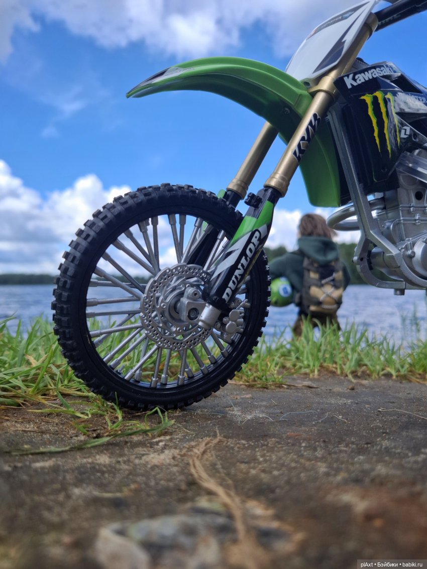 По пути — Куклы Barbie (Барби): Looks