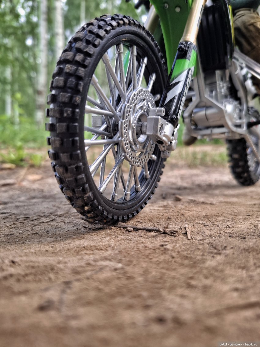 По пути — Куклы Barbie (Барби): Looks (фото 2)