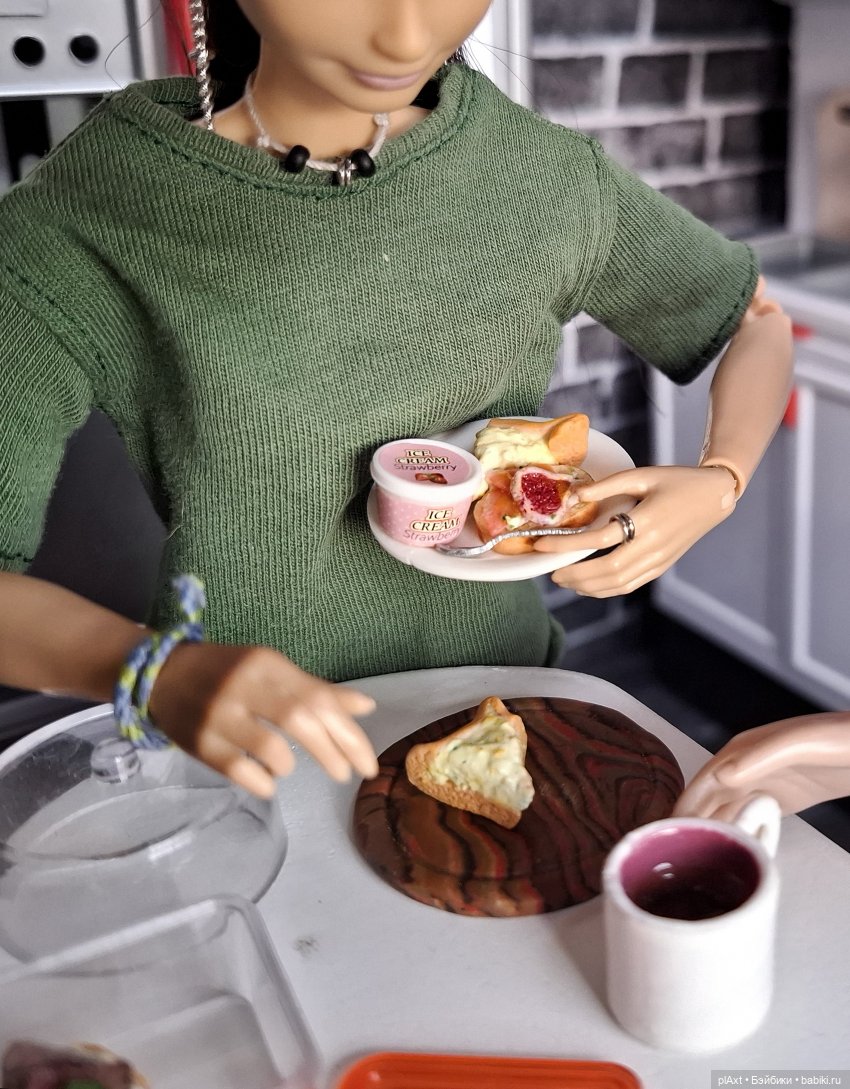 101. "Матушка? Здрасте..."