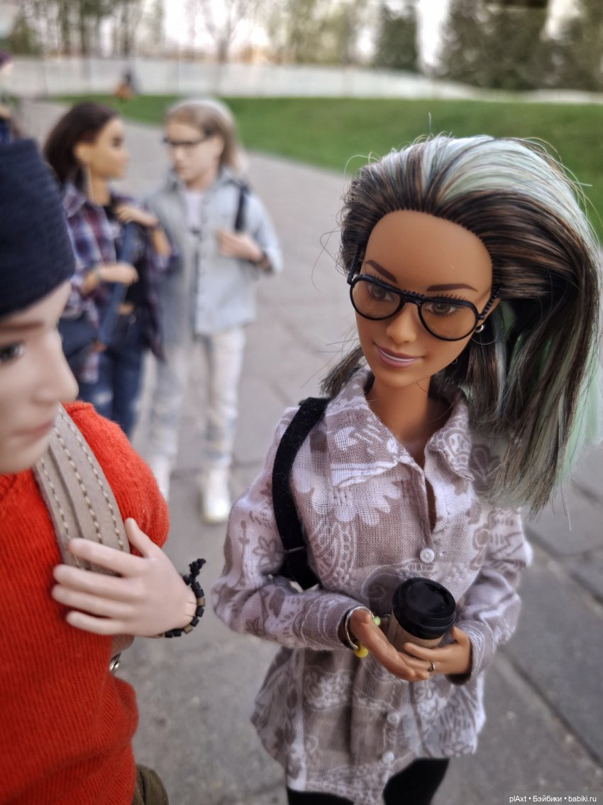 Миша и Ко — Куклы Barbie (Барби): Looks