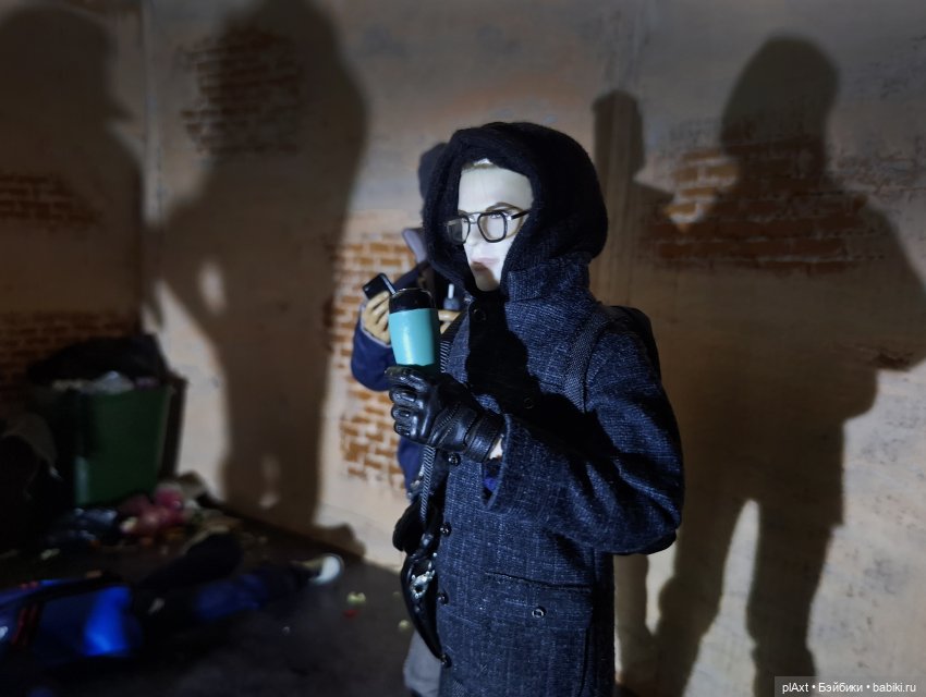 105. Ночь. Улица. Помойка. СОГ (16+)