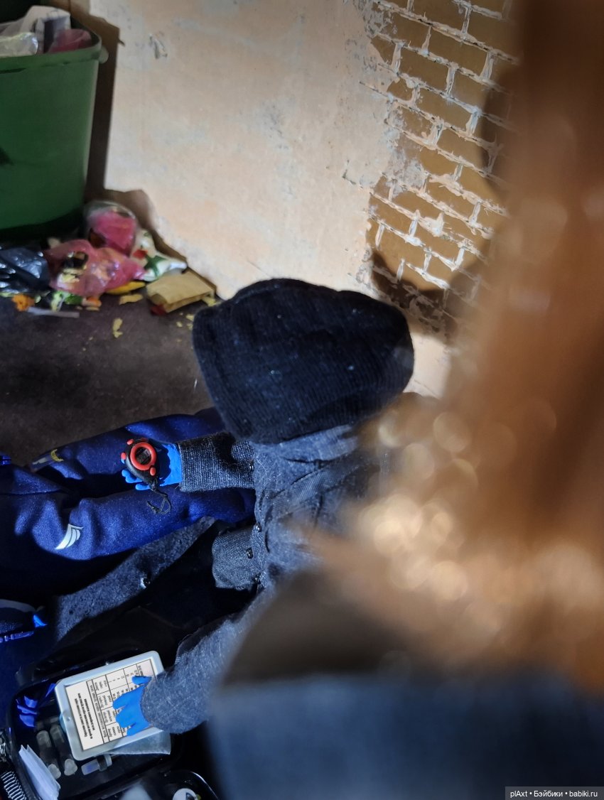 105. Ночь. Улица. Помойка. СОГ (16+)