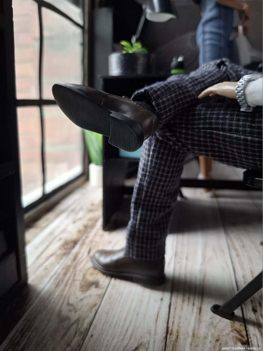 111. Каждому своя выгода — Кукольные фотоистории и сериалы: комиксы