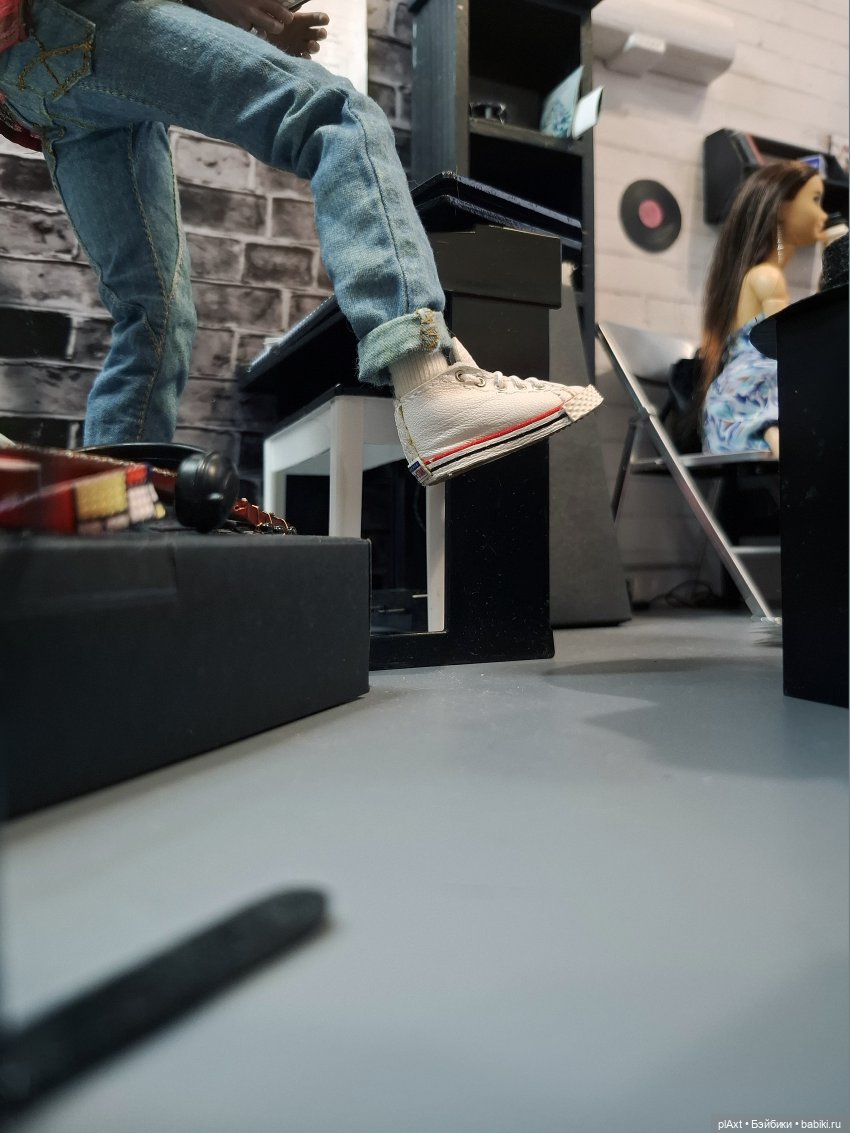 113. "О чём спорим?.. - Главное, на что!"