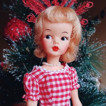 Винтажные красотки готовятся к Новому году