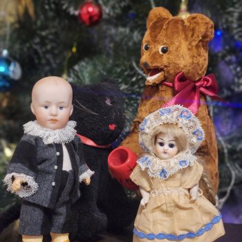 Антикварные леди и кавалеры у ёлочки🎄