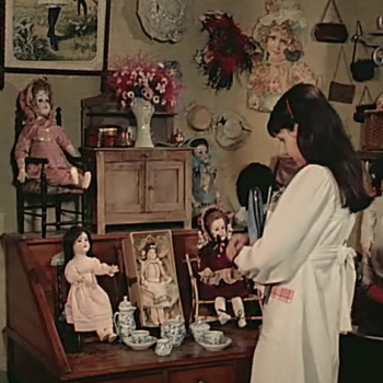 Антикварные куклы в фильме "Мари - кукла"