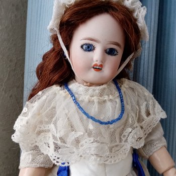 Первая француженка Жюли