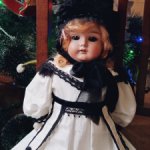 Платье для антикварной куклы