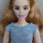Кукла Barbie Безграничные движения Рыжеволосая в леггинсах и топе (с артикуляцией тела) FTG84