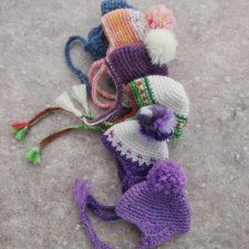 Шапочки-ушанки на кукол Барби/Кен