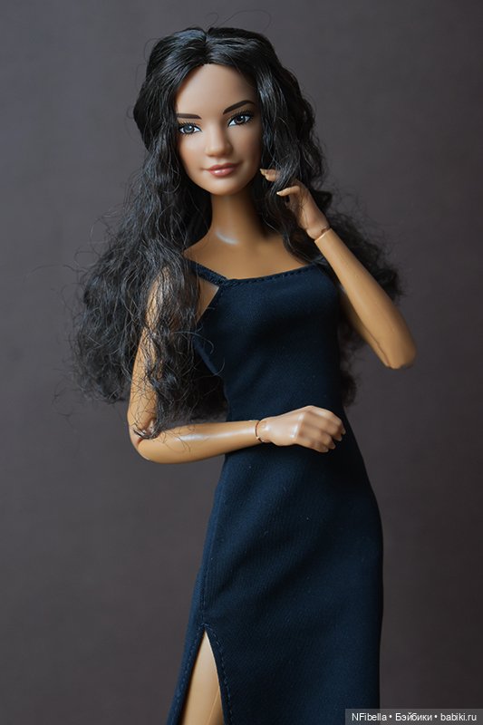 Компания — Куклы Barbie (Барби): Looks (фото 5)