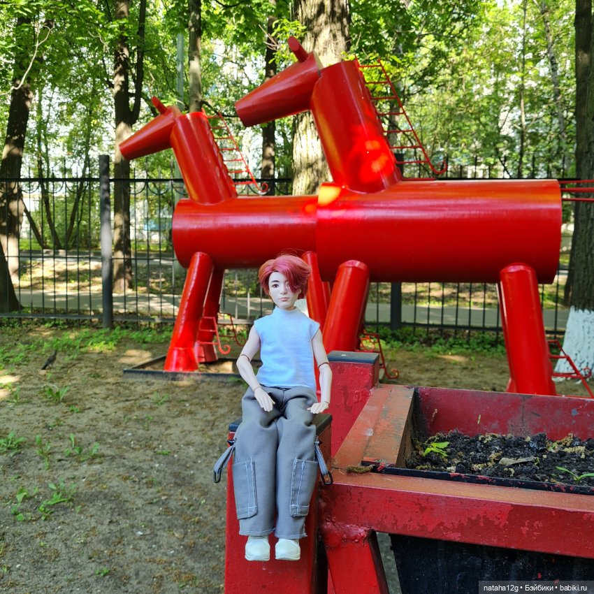 Посетили с Чонгуком уличную выставку (фото 8)