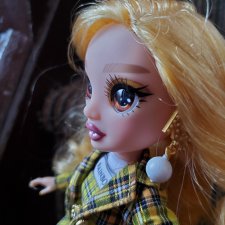 Ещё одна красавица