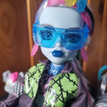 Очаровательная бунтарка