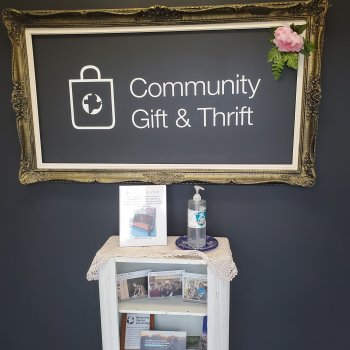 Дождливый день. Поездка в сэконд.