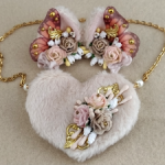 Продам комплект из ушек на магнитах и сумочки