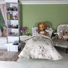 Продолжаю обставлять комнатку