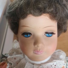 Помогите, пожалуйста, опознать куклу