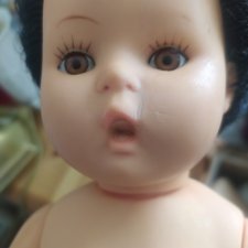 Убрать трещинки с лица резиновой куклы