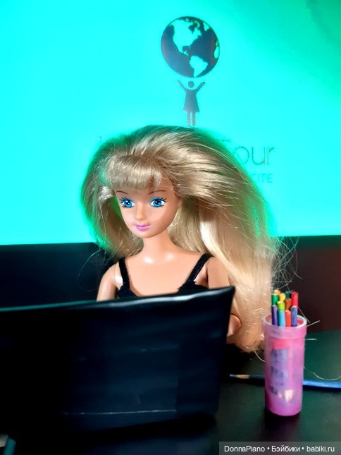 Найдите 10 отличий — Аналоги Барби и куклы 1/6: клоны 90