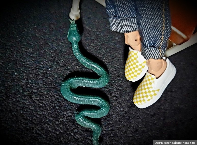 Футарк vs Парселтанг — Кукольные фотоистории и сериалы: комиксы