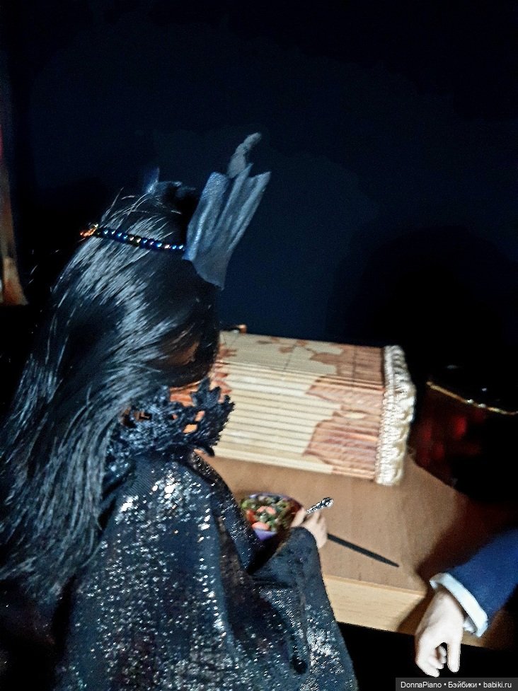 Драконья вечеринка — Кукольные фотоистории и сериалы: комиксы