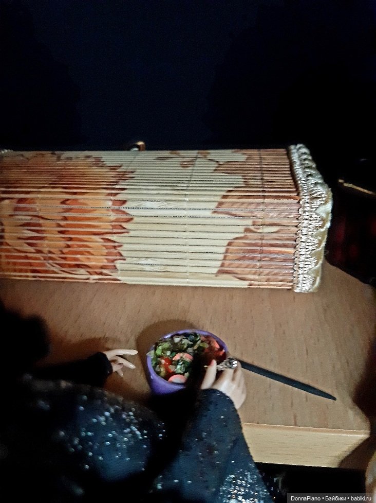 Драконья вечеринка — Кукольные фотоистории и сериалы: комиксы