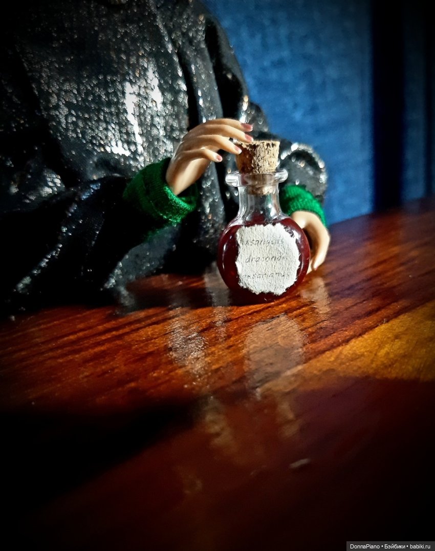 Флакон с неизвестным — Кукольные фотоистории и сериалы: комиксы