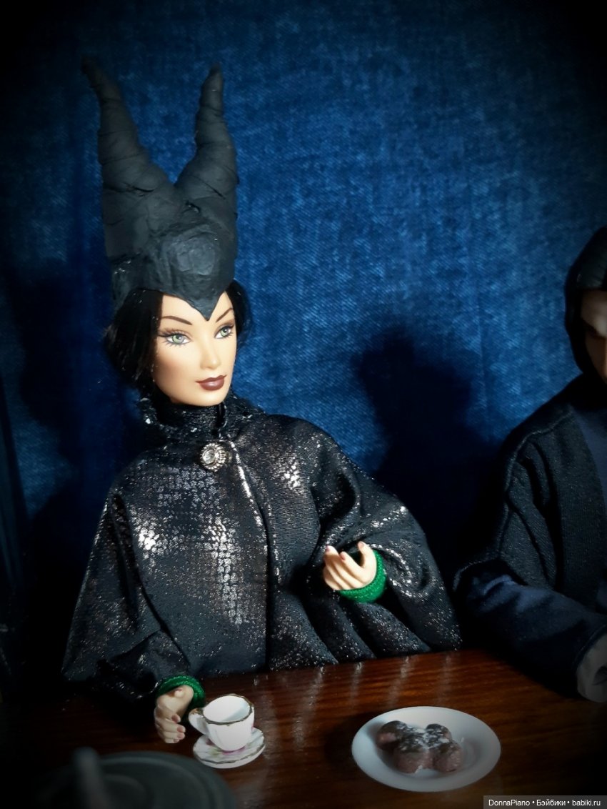 Флакон с неизвестным — Кукольные фотоистории и сериалы: комиксы