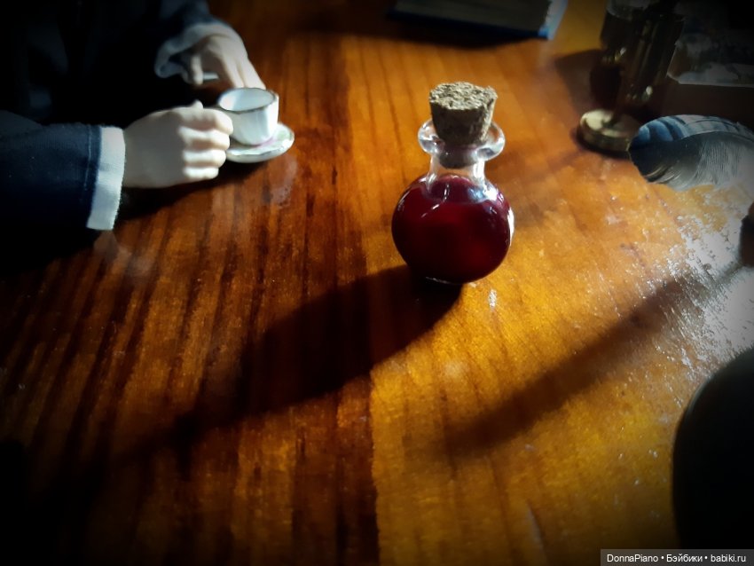 Флакон с неизвестным — Кукольные фотоистории и сериалы: комиксы