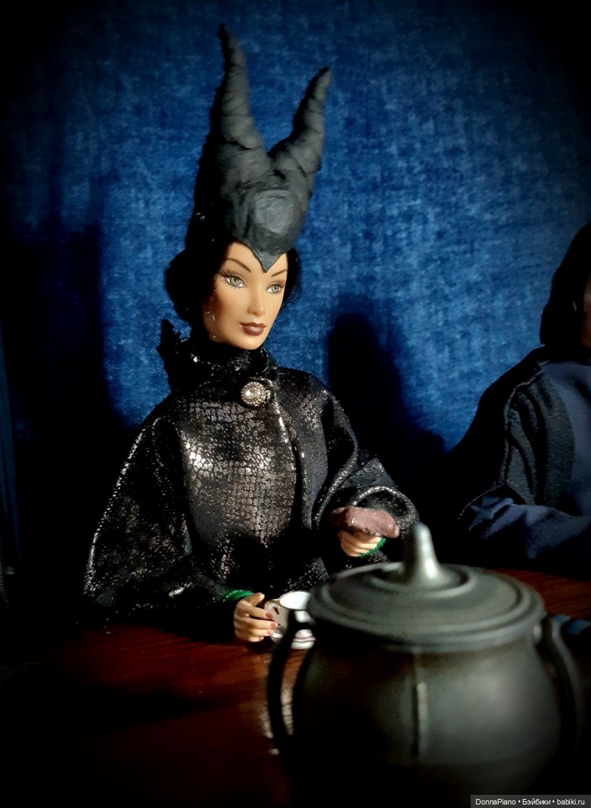 Флакон с неизвестным — Кукольные фотоистории и сериалы: комиксы