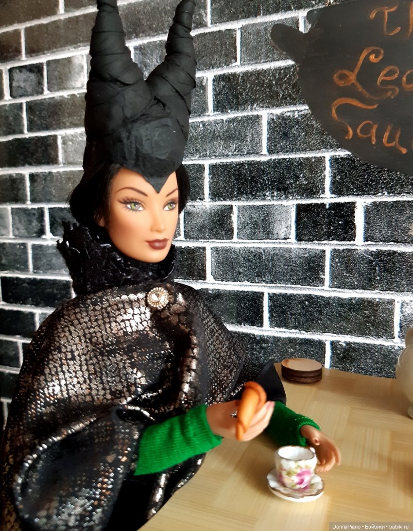 О тонких материях — Кукольные фотоистории и сериалы: комиксы