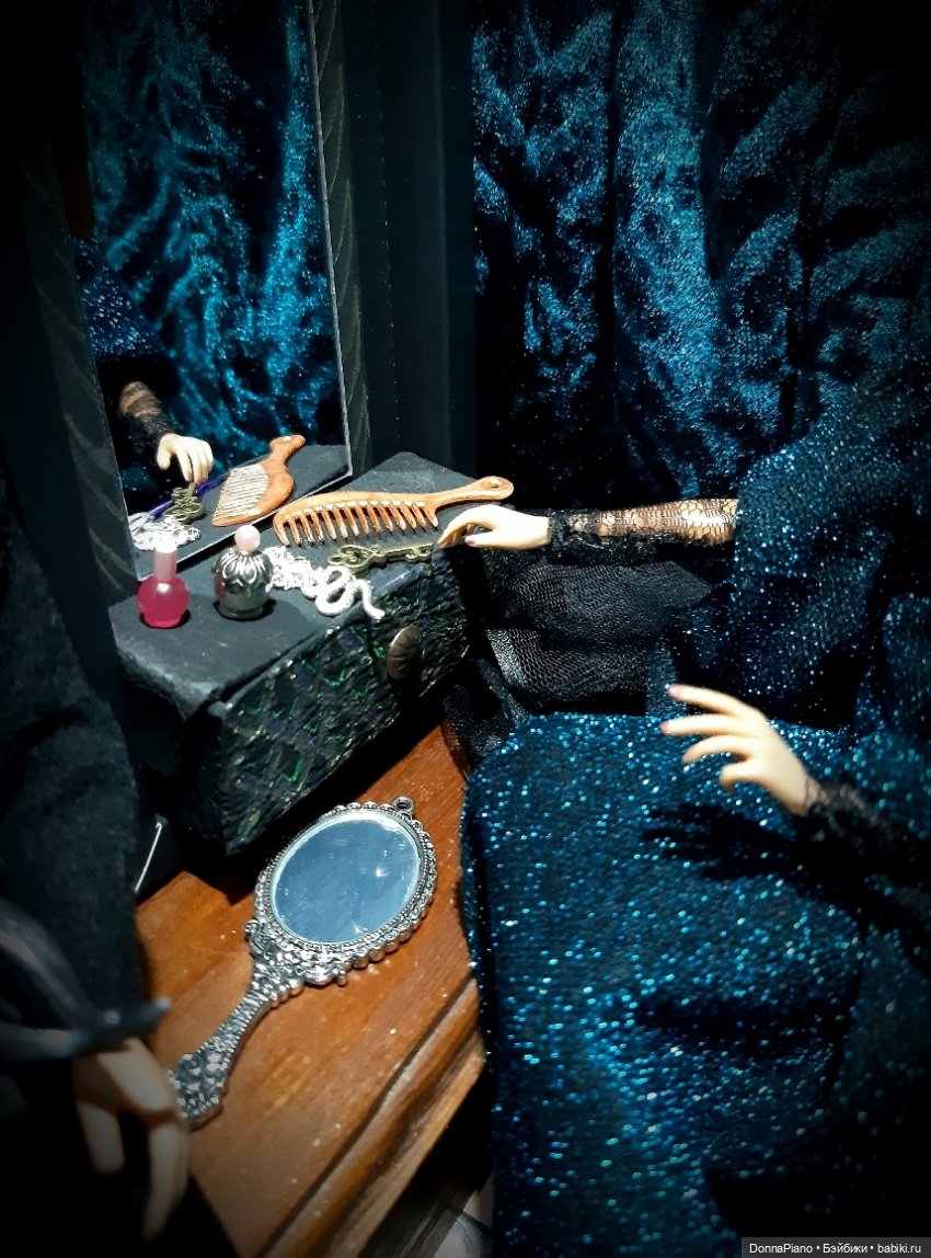 За полночь — Кукольные фотоистории и сериалы: комиксы