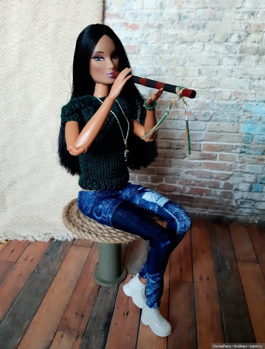 Luna — The Moon Represents My Heart