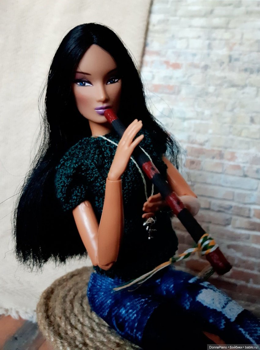 Luna — The Moon Represents My Heart