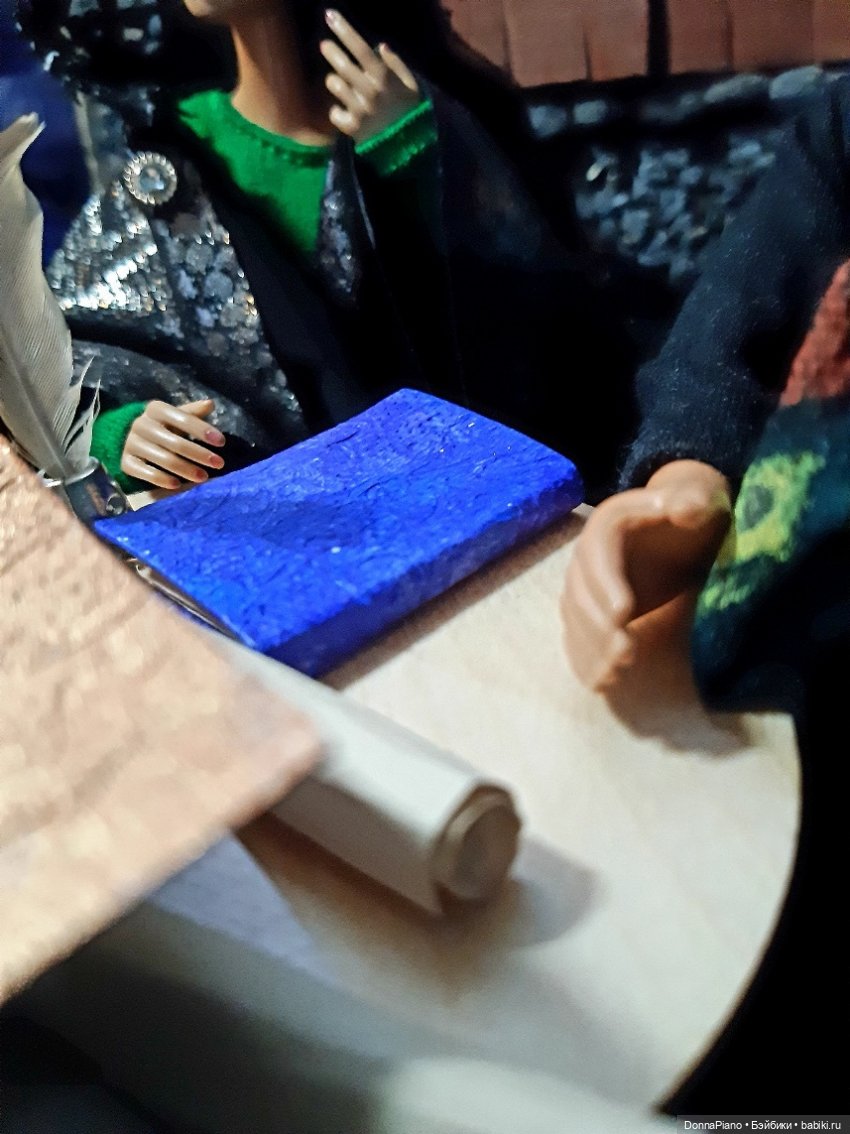 Зверь внутри — Кукольные фотоистории и сериалы: комиксы