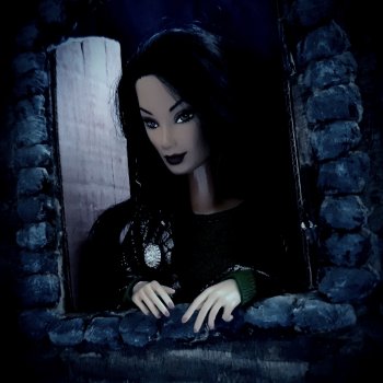 Красная луна, белая рыба и чёрный нож