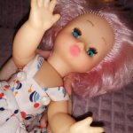Кукла Ася с розовыми волосами в родном