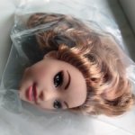 Голова Оливии